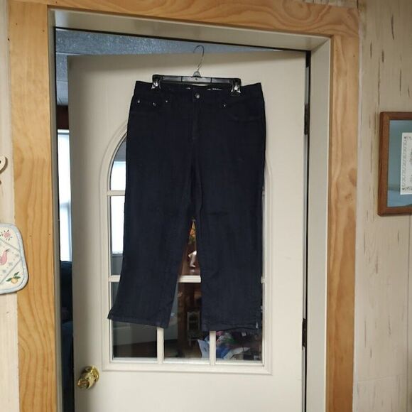 Liz Claiborne Slim Power Cropped Dark Blue Jeans Size Women's 10 Worn 1 Time - Picture 1 of 3